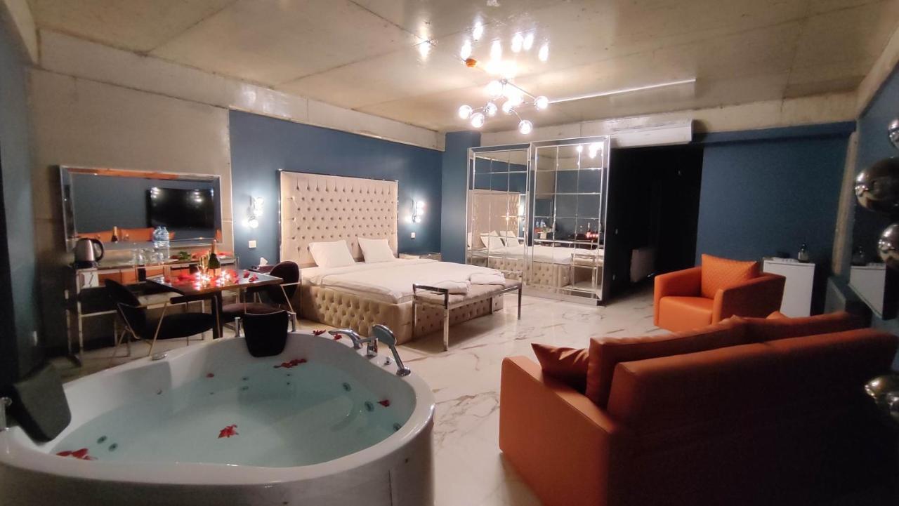 Mas Suites Karakoey Istanboel Buitenkant foto