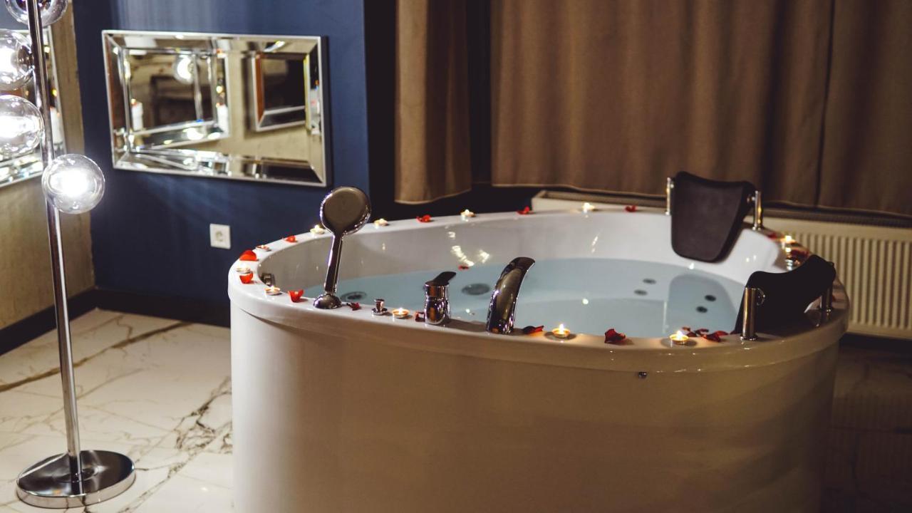 Mas Suites Karakoey Istanboel Buitenkant foto