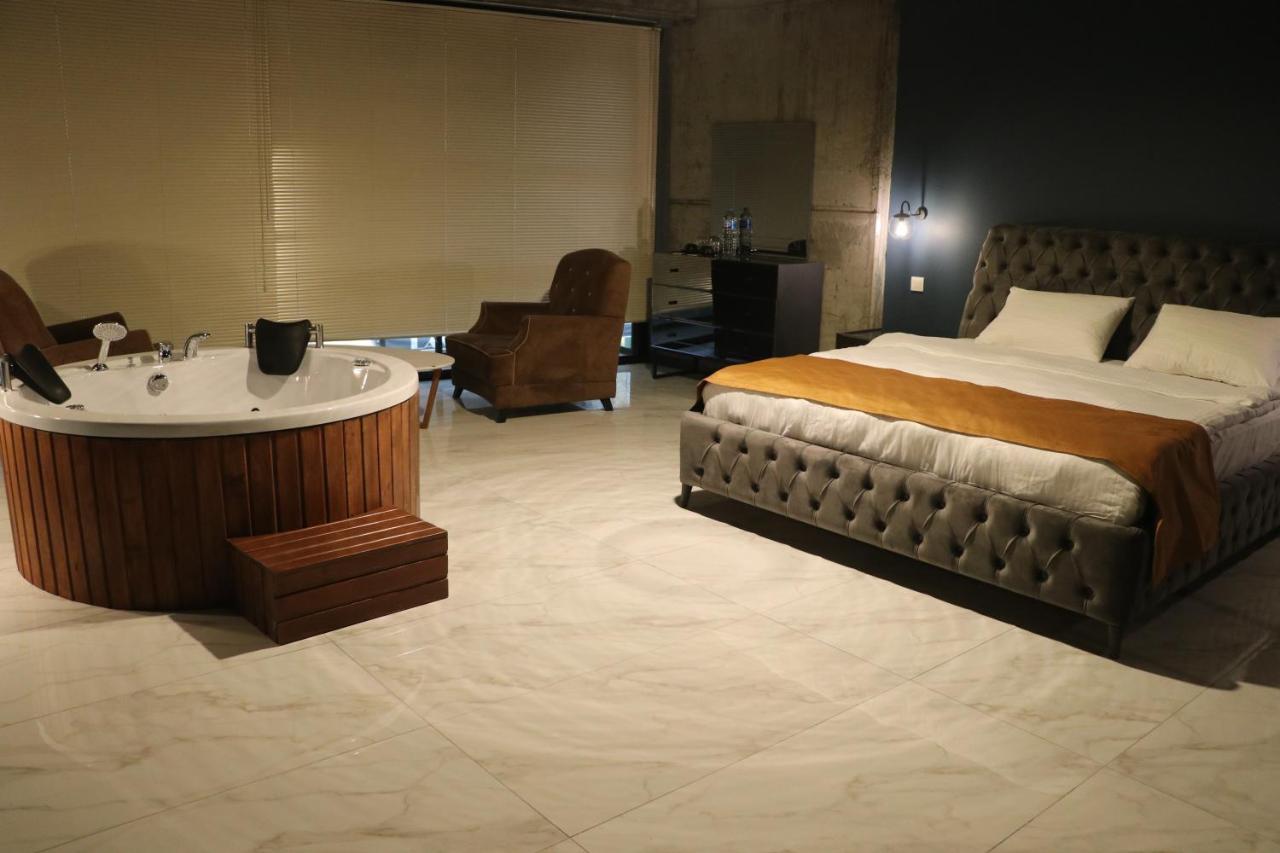 Mas Suites Karakoey Istanboel Buitenkant foto